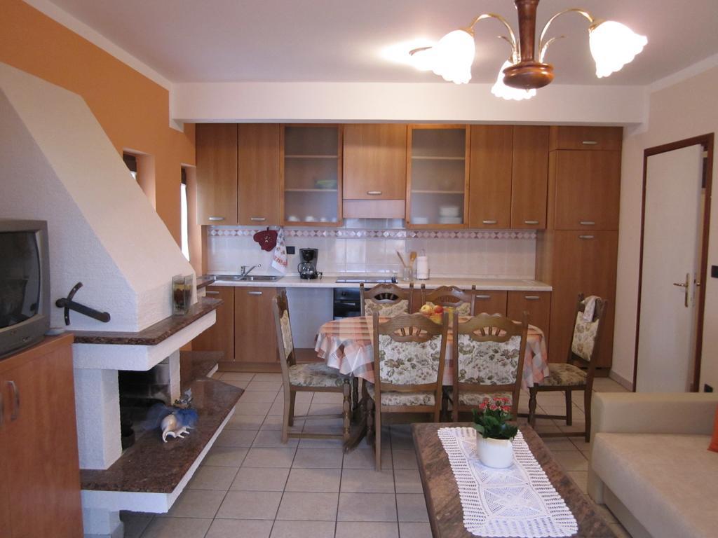 Apartments Mediteraneo Tar-Vabriga Room photo